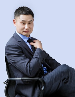 任 坤